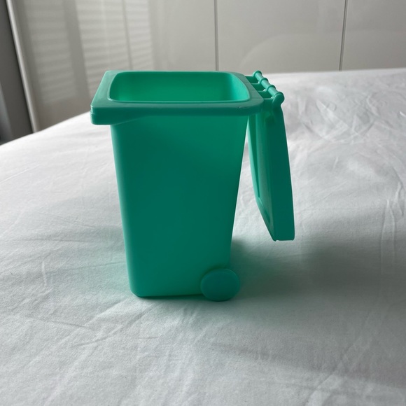 Pencil holder - Picture 2 of 4